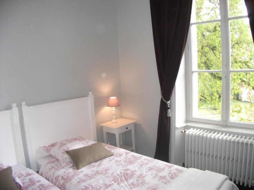 Chateau De Belle-Vue Bed & Breakfast Sainte-Cécile Стая снимка
