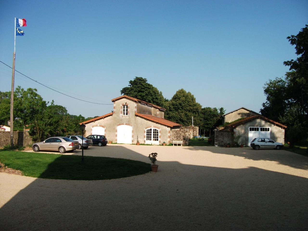 Chateau De Belle-Vue Bed & Breakfast Sainte-Cécile Екстериор снимка